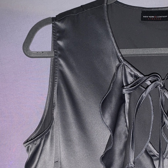 Gray Sleeveless Ruffle Top - Picture 8 of 10